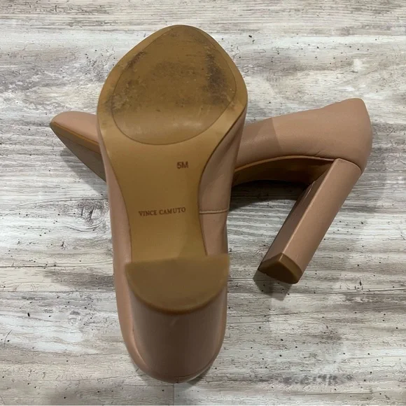 Vince Camuto Nude Women's Heels - Picture 4 of 4